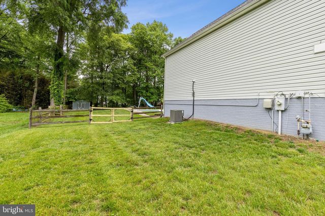 8 HOLLY AVE, Aberdeen, MD 21001