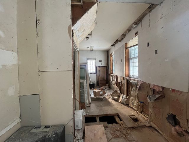 96 Ball Hill Rd, Princeton, MA 01541