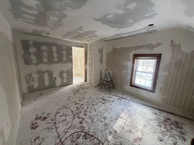 96 Ball Hill Rd, Princeton, MA 01541