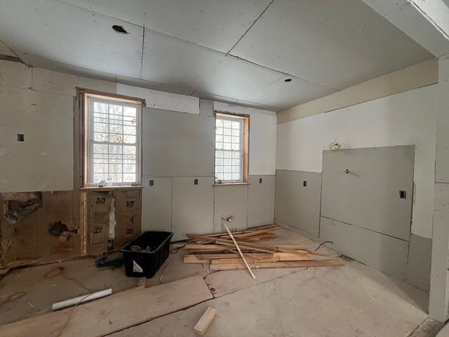 96 Ball Hill Rd, Princeton, MA 01541