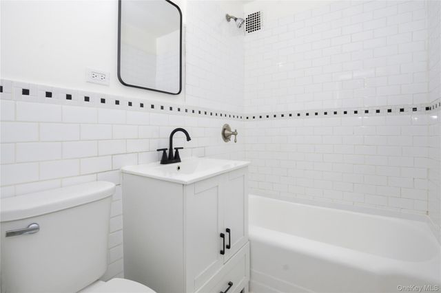 2385 Barker Avenue 6S, Bronx, NY 10467