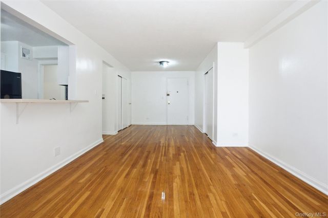 2385 Barker Avenue 6S, Bronx, NY 10467