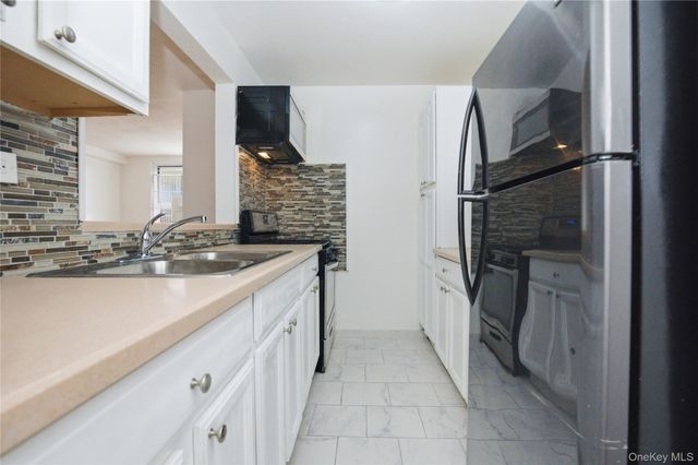 2385 Barker Avenue 6S, Bronx, NY 10467