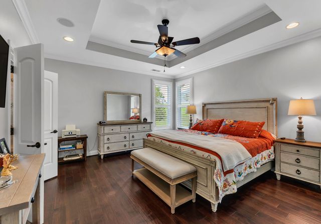 1010 Larkwood Dr, Hermitage, TN 37076