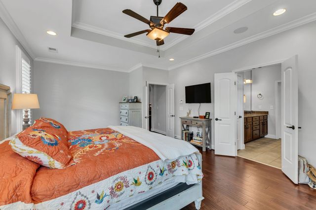 1010 Larkwood Dr, Hermitage, TN 37076