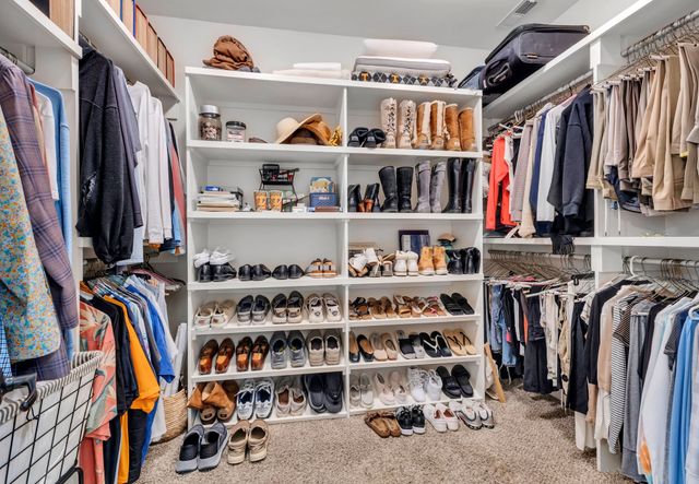 1010 Larkwood Dr, Hermitage, TN 37076