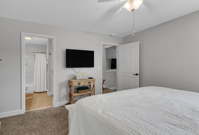 1010 Larkwood Dr, Hermitage, TN 37076