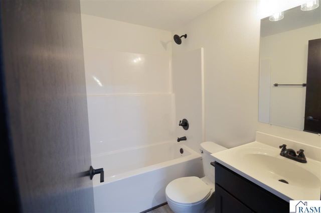 2105 Lunden Street, St. Peter, MN 56082