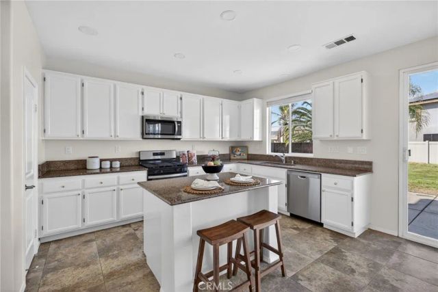 5996 Celeste, Hemet, CA 92545