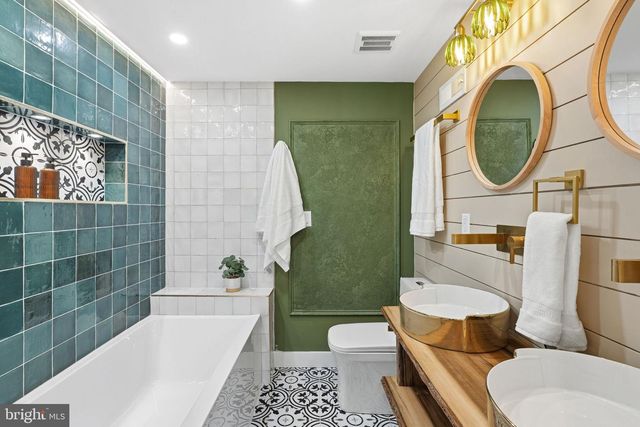 1410 S BOUVIER ST, Philadelphia, PA 19146