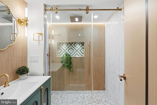 1410 S BOUVIER ST, Philadelphia, PA 19146