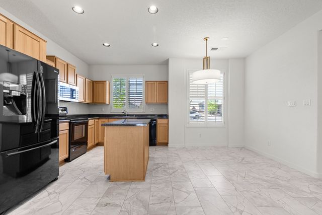 104 Rancho Viejo Boulevard, Santa Fe, NM 87508