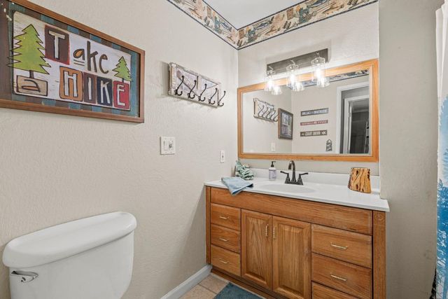 2812 Crystal Springs Rd, Camino, CA 95709