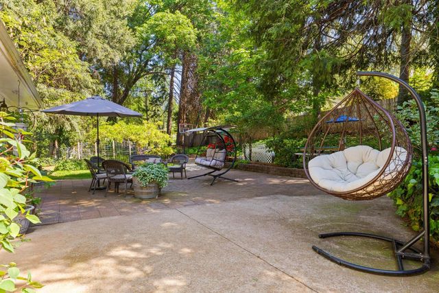 2812 Crystal Springs Rd, Camino, CA 95709