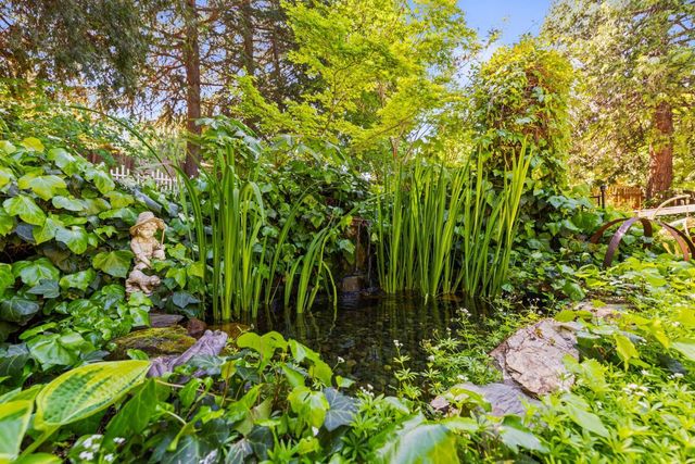 2812 Crystal Springs Rd, Camino, CA 95709