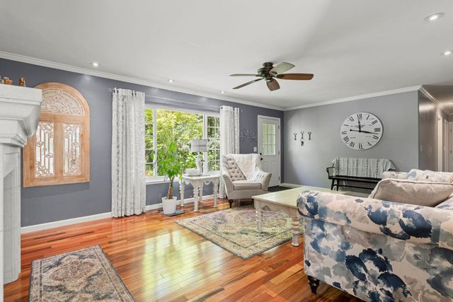 2812 Crystal Springs Rd, Camino, CA 95709