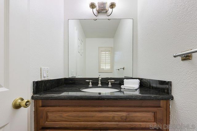 2356 Caminito Seguro, San Diego, CA 92107