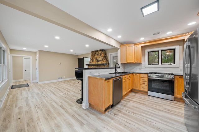 1505 Conant STREET, Lake Geneva, WI 53147