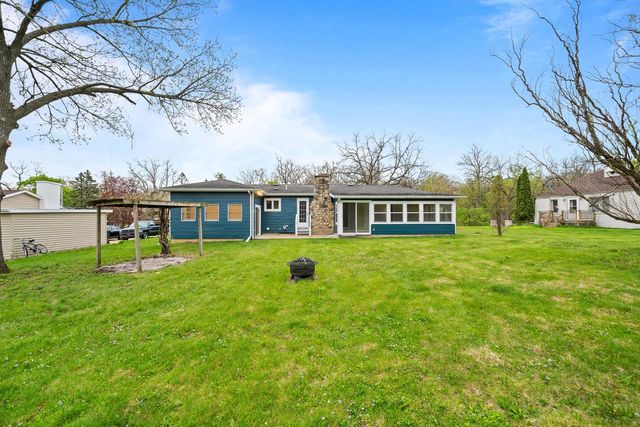 1505 Conant STREET, Lake Geneva, WI 53147