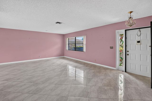 999 NW 23RD Lane, Delray Beach, FL 33445