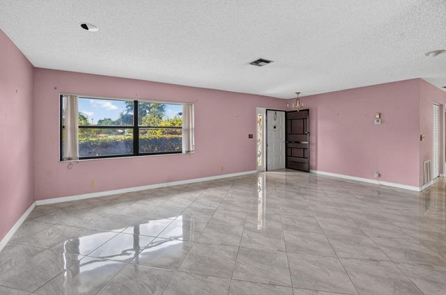 999 NW 23RD Lane, Delray Beach, FL 33445