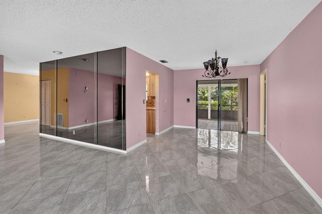 999 NW 23RD Lane, Delray Beach, FL 33445