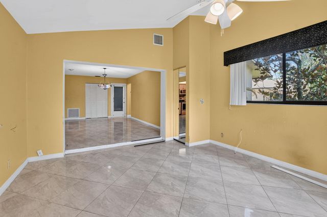 999 NW 23RD Lane, Delray Beach, FL 33445