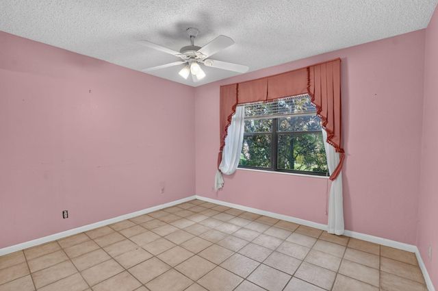 999 NW 23RD Lane, Delray Beach, FL 33445
