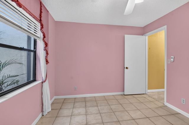 999 NW 23RD Lane, Delray Beach, FL 33445