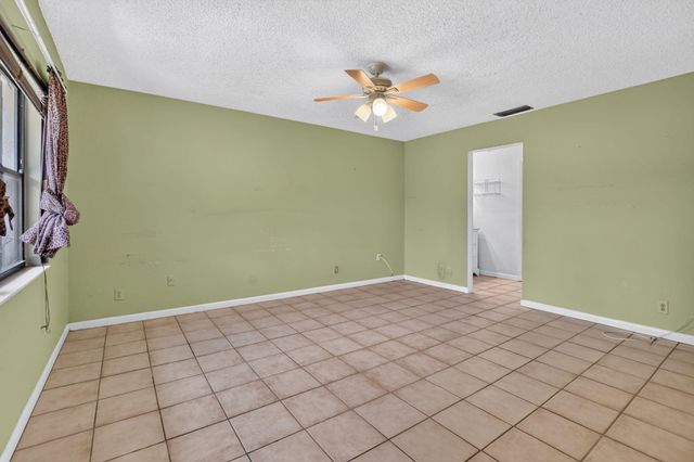 999 NW 23RD Lane, Delray Beach, FL 33445
