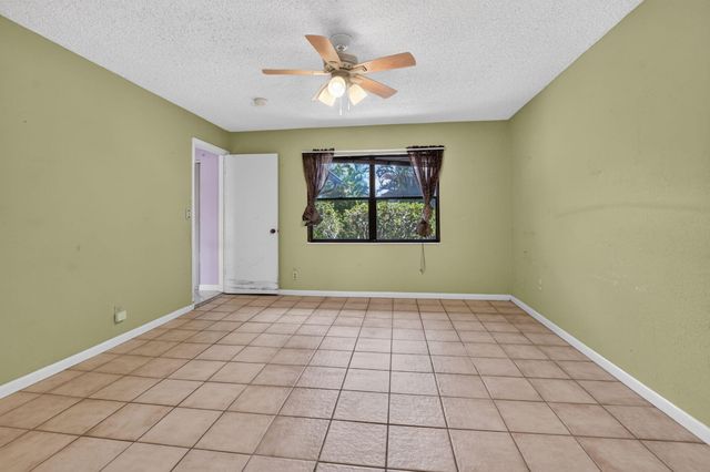 999 NW 23RD Lane, Delray Beach, FL 33445