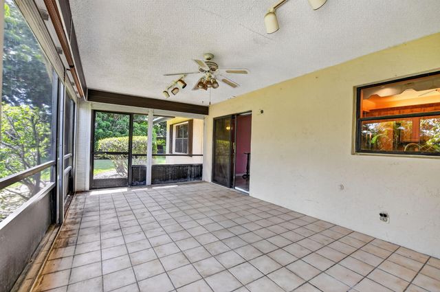 999 NW 23RD Lane, Delray Beach, FL 33445