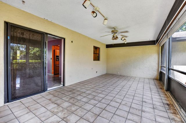 999 NW 23RD Lane, Delray Beach, FL 33445