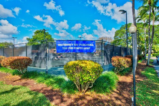 999 NW 23RD Lane, Delray Beach, FL 33445
