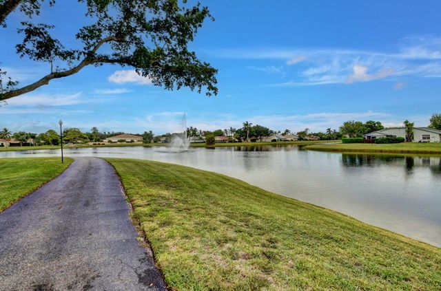 999 NW 23RD Lane, Delray Beach, FL 33445