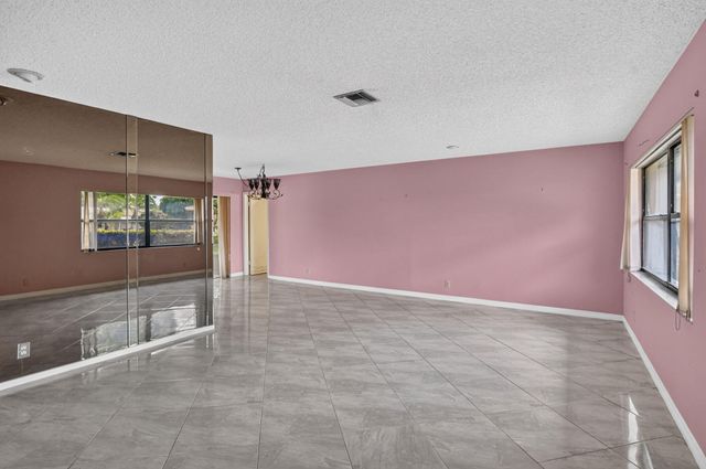 999 NW 23RD Lane, Delray Beach, FL 33445