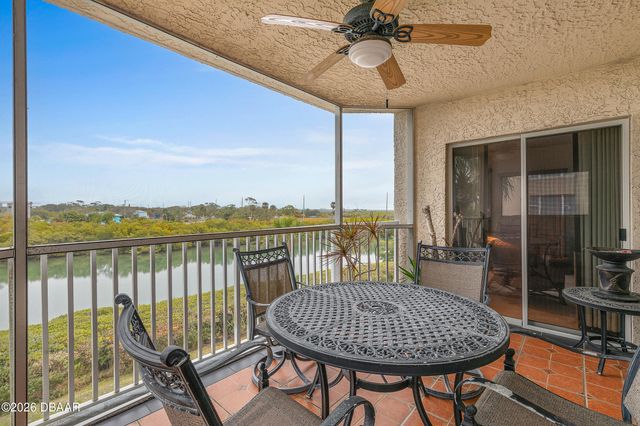 426 Bouchelle Dr Apt 301, New Smyrna Beach, FL 32169