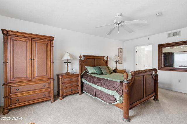 426 Bouchelle Dr Apt 301, New Smyrna Beach, FL 32169