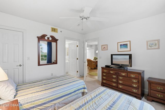 426 Bouchelle Dr Apt 301, New Smyrna Beach, FL 32169