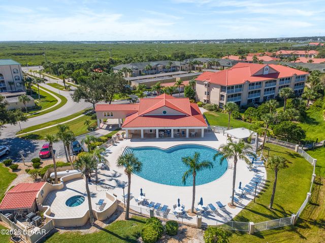 426 Bouchelle Dr Apt 301, New Smyrna Beach, FL 32169