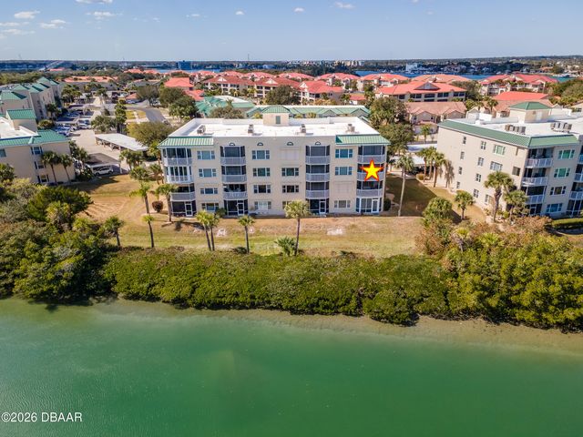426 Bouchelle Dr Apt 301, New Smyrna Beach, FL 32169