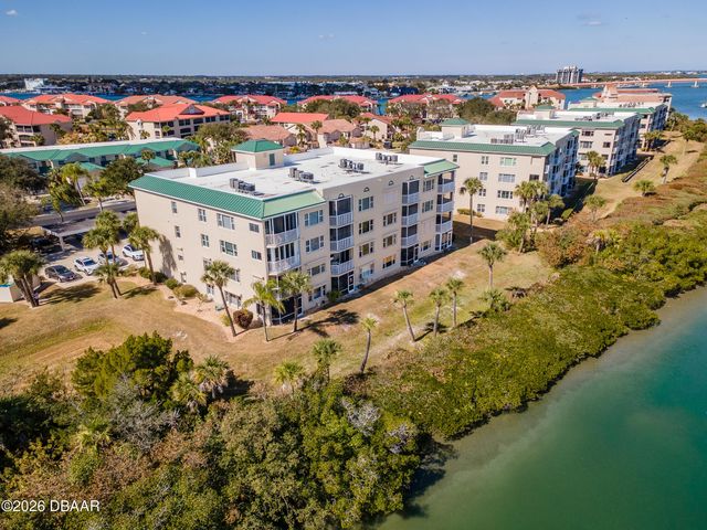 426 Bouchelle Dr Apt 301, New Smyrna Beach, FL 32169