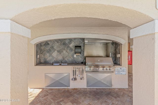 426 Bouchelle Dr Apt 301, New Smyrna Beach, FL 32169