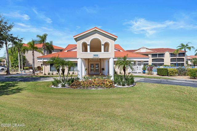 426 Bouchelle Dr Apt 301, New Smyrna Beach, FL 32169