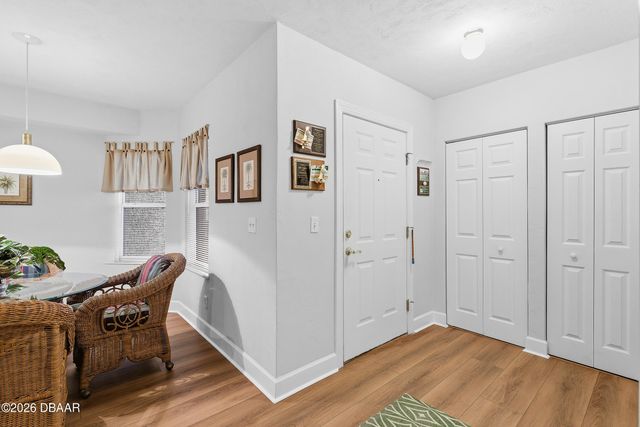 426 Bouchelle Dr Apt 301, New Smyrna Beach, FL 32169