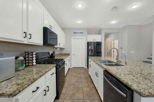 14430 S Camino El Galan, Sahuarita, AZ 85629
