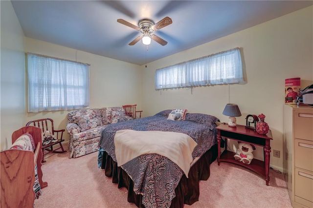 5916 W 78TH Street, Prairie Village, KS 66208