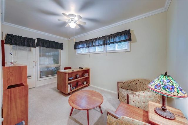 5916 W 78TH Street, Prairie Village, KS 66208