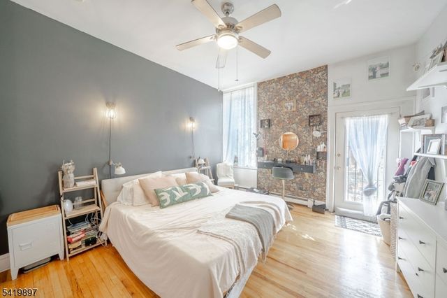 189 Christopher Columbus Dr 1, Jersey City, NJ 07302