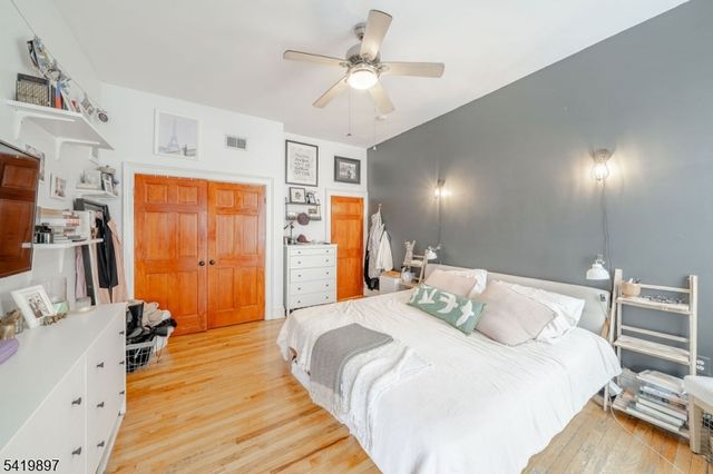 189 Christopher Columbus Dr 1, Jersey City, NJ 07302